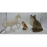 A mixed collection of items to include: Beswick Cat 1867 (nip to ear), Owl 2026 & Royal Doulton