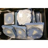 A collection of Boxed Wedgwood Jasperware Christmas & Commemorative Plates: 11 plates