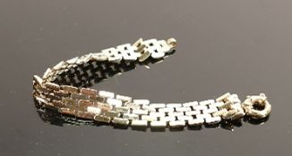 9ct gold ladies bracelet: Gross weight 11.4g, wearable length 19cm.