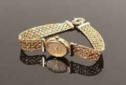 Accurist 9ct gold watch & 9ct bracelet in original box: Engraved Marie to watch back. Gross weight