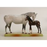 Beswick mare & foal on base 1811: