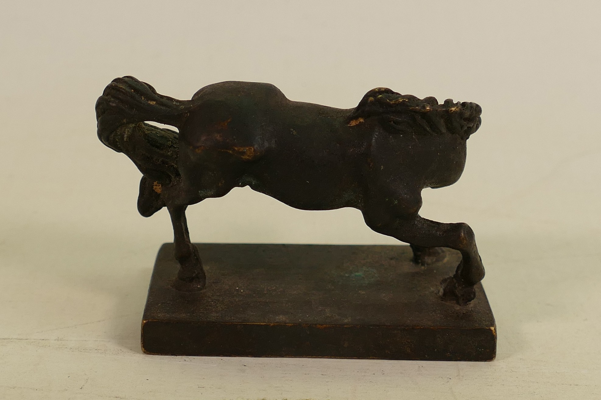 Chinese solid bronze seal as horse on base: 6cm x 3.25cm. - Image 5 of 6