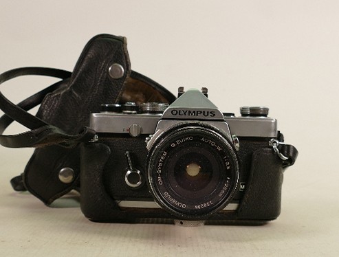 Olympus Om-1 Md 35mm Film Camera: With F.Zuiko 50mm & G.Zuiko 28mm lens, accessories and - Image 6 of 8