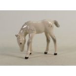 Beswick grey grazing foal 946: