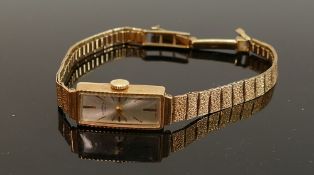 9ct gold ladies Rotary watch and bracelet: Gross weight 16.1g, ticking order.