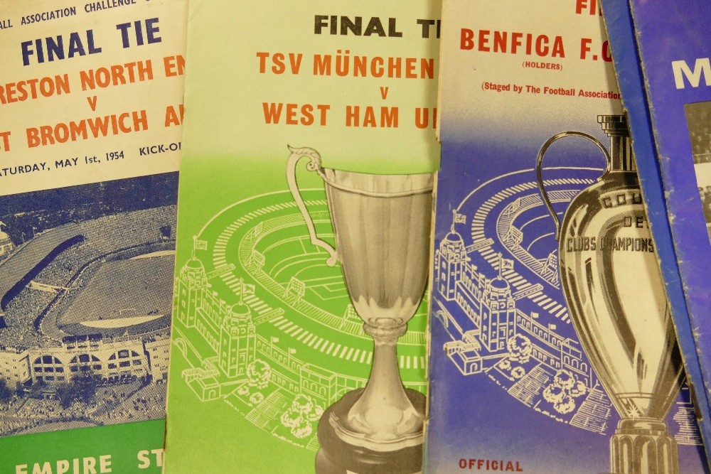 A interesting collection of vintage football programmes: From the 1950s including Fa Cup Final Ties. - Image 6 of 18