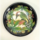 Moorcroft plate Ingleswood pattern: Measures 26cm diameter. With box. No damage or restoration.