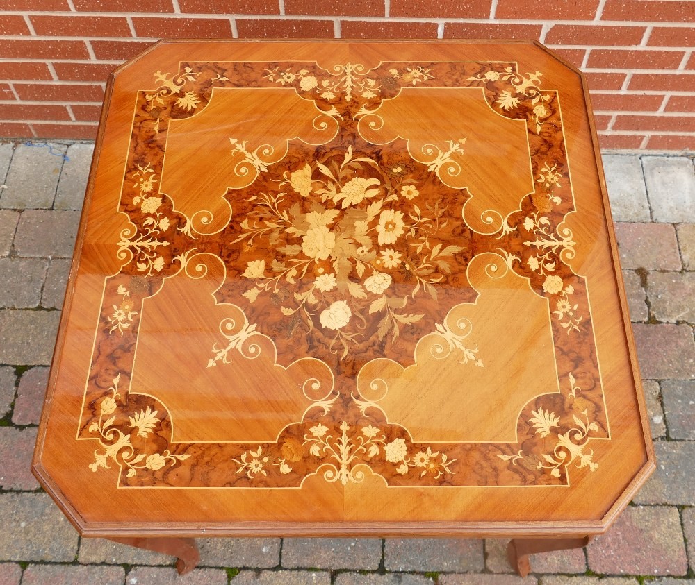 Italian inlaid multi-purpose games table: Interchangeable inlaid game tops. Decorative top lifts off - Image 3 of 12