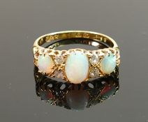 18ct gold opal & diamond ladies dress ring: Weighs 3.7g gross, size M.