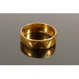 22ct gold wedding ring, size R, 4.3g: