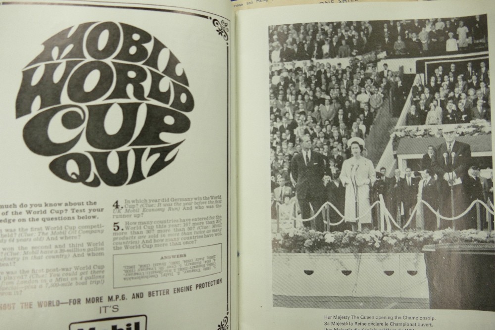 A interesting collection of vintage football programmes: From the 1950s including Fa Cup Final Ties. - Image 7 of 18