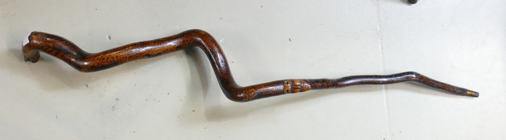 Interesting vintage twisted carved walking stick: Carved with snakes head handle and mask head and - Image 2 of 2