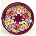 Moorcroft plate Pansy pattern: Measures 23cm, with box. No damage or restoration.