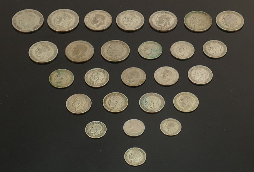 A collection of pre-1947 silver coins, 191g: - Image 6 of 6