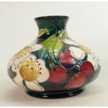 Moorcroft vase Accolade pattern: Collectors Club 3 stars 102. With box. Measuring 11cm x 13cm. No