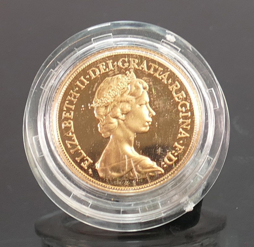 1980 Gold proof Full Sovereign by Royal Mint: in case with box & certificate.