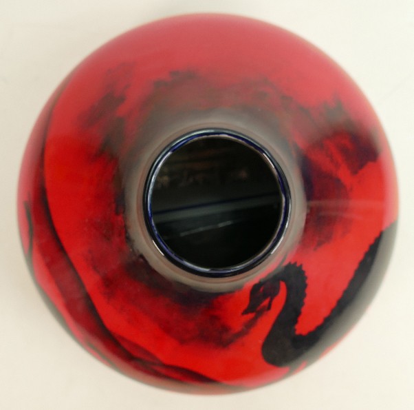 Large squat Peggy Davies Ruby Fusion limited edition Dragon vase: Height 19cm. - Image 4 of 4