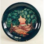 Moorcroft plate Mamoura pattern: Measures 23cm, with box. No damage or restoration.