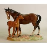 Beswick mare & foal on base 953: Early version with foal with thick legs.
