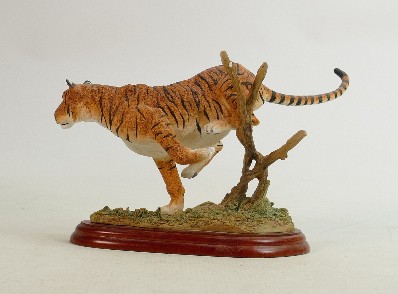 Border Fine Arts Wild World series figure Tiger A5048: Boxed. - Image 3 of 3