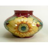 Moorcroft vase Inca pattern: Measures 12cm x 18cm. With box. No damage or restoration.