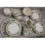 Royal Doulton Burgundy pattern tea set: (21 pc).