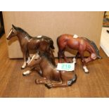 Beswick brown small throughbred foal: 1816 together with foal lying down and Sunlight 2875 (3)