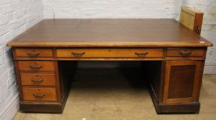 Early 20th Century Mahogany large partners desk: with 6 drawers and 1 cupboard door to each side.