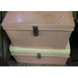 Two metal storage trunks: largest 70cm x 47cm x 44cm (2).