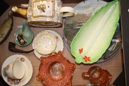 Mixed collection of items to include: Sadler teapot, Beswick cabbage ware dish, carnival glass