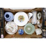 A mixed collection of items to include: Crown Ducal Little pedro vase, Wedgwood Kutani crane & spode