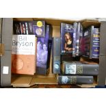 A mixed collection of items to include: Harry Potter Hardback books, Bill Bryson similar items,