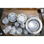 Job lot including Colclough part tea set & Wedgwood silver lustre plates: 22 pieces in tea set & 8