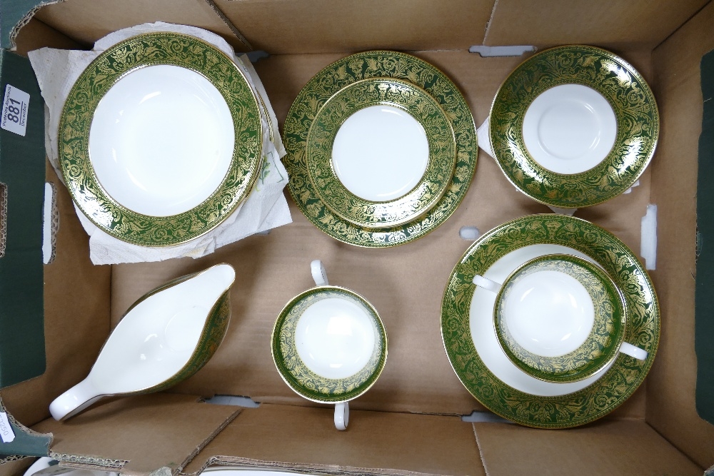 Wedgwood green Florentine patterned dinner ware: to include 11 rimmed bowls, 2 soup bowls and