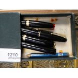 4 Vintage fountain pens to incl. 2 14K gold nibbed Conway Stewart fountain pens; and italic Sheaffer