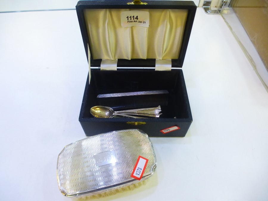 A silver lot comprising of a cased sterling silver topped dressing table brush and comb hallmarked B - Image 5 of 7