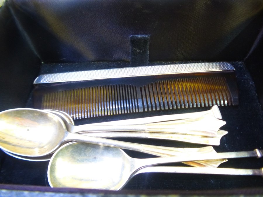 A silver lot comprising of a cased sterling silver topped dressing table brush and comb hallmarked B - Image 7 of 7