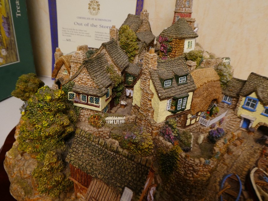 Large boxed Lilliput Lane model 'Out Of The Storm' with certificate 1473/3000 - Image 3 of 3