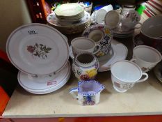 Susie Cooper 'Talisman' teaware, 5 items of Poole pottery etc