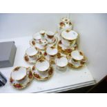 Quantity of Royal Albert 'Old Country Roses' teaware and other items incl . lidded urn etc - approx.