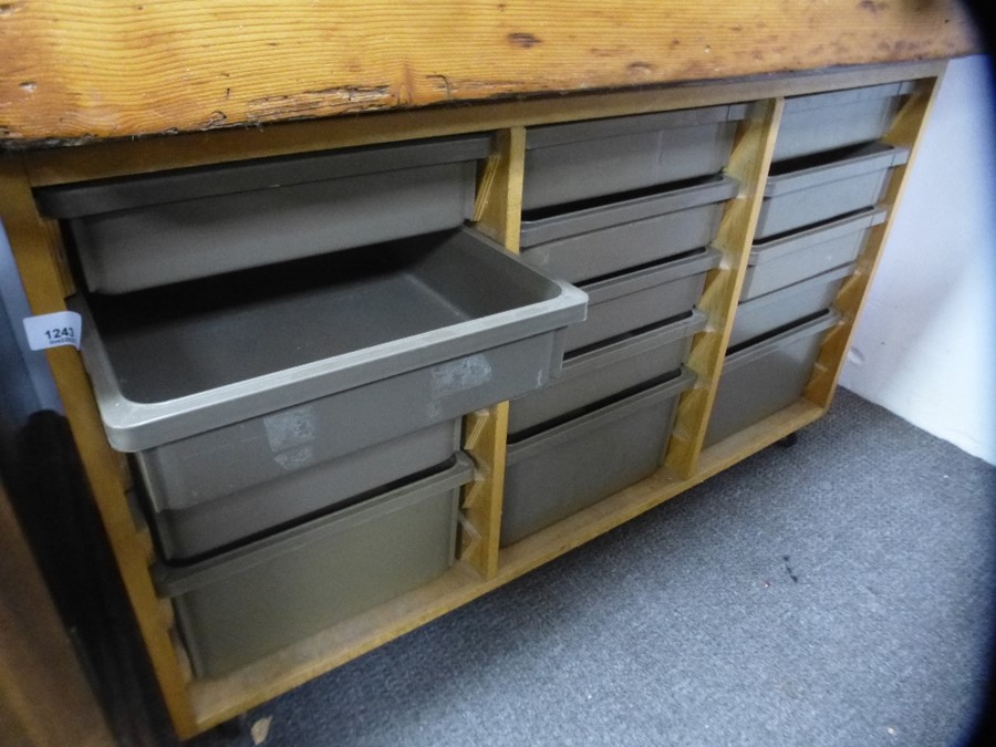 Vintage formica top bank of plastic school trays - Image 2 of 3