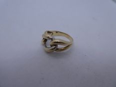 9ct Yellow gold knot design ring, marked 375, size R/S 5.4g