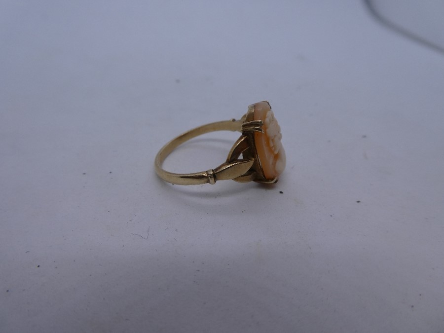 9ct yellow gold cameo dress ring size O, 2.8g, marked - Image 2 of 3