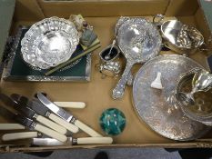 Box silver plated items incl. tray, cruet, dressing table set etc