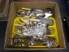 Box of mixed silver plated items to incl mostly cutlery, toast rack, mahogany cased fish cutlery etc