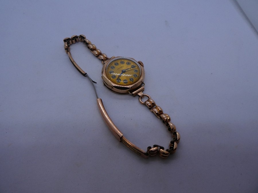 Vintage yellows gold wristwatch by Craven, Datum Watch Factories' case marked 9C 17085 - Image 2 of 5