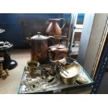 Vintage copper kettle, and a quantity of vintage brassware to incl. owl model etc