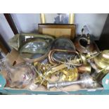 Crate of mainly brassware to incl. lamp, table lamp, copper horn etc