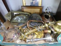 Crate of mainly brassware to incl. lamp, table lamp, copper horn etc