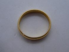 22ct yellow gold wedding band size N, 4.6g